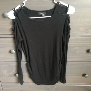 Criss cross long sleeve black shirt